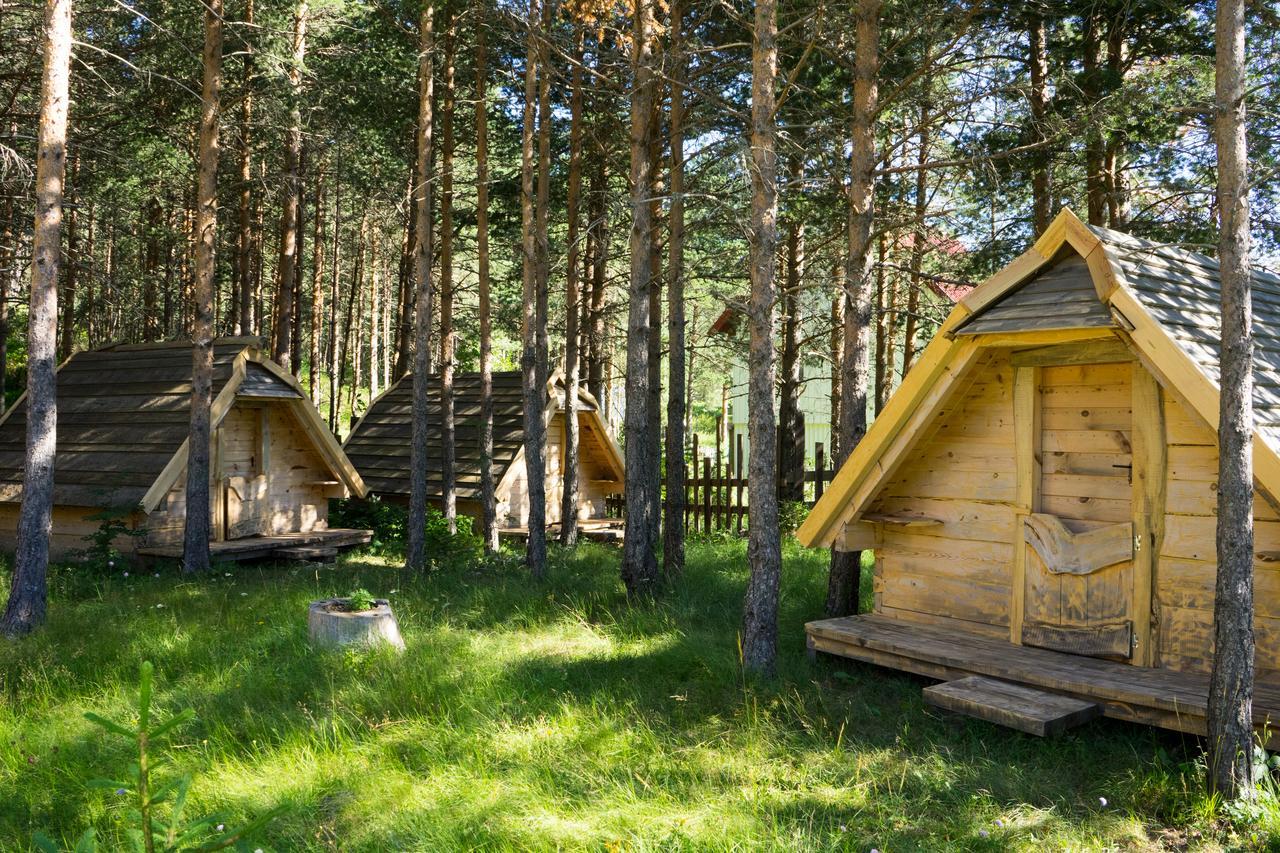 Eco Camp Chalets Pod Gorom Жабляк Экстерьер фото