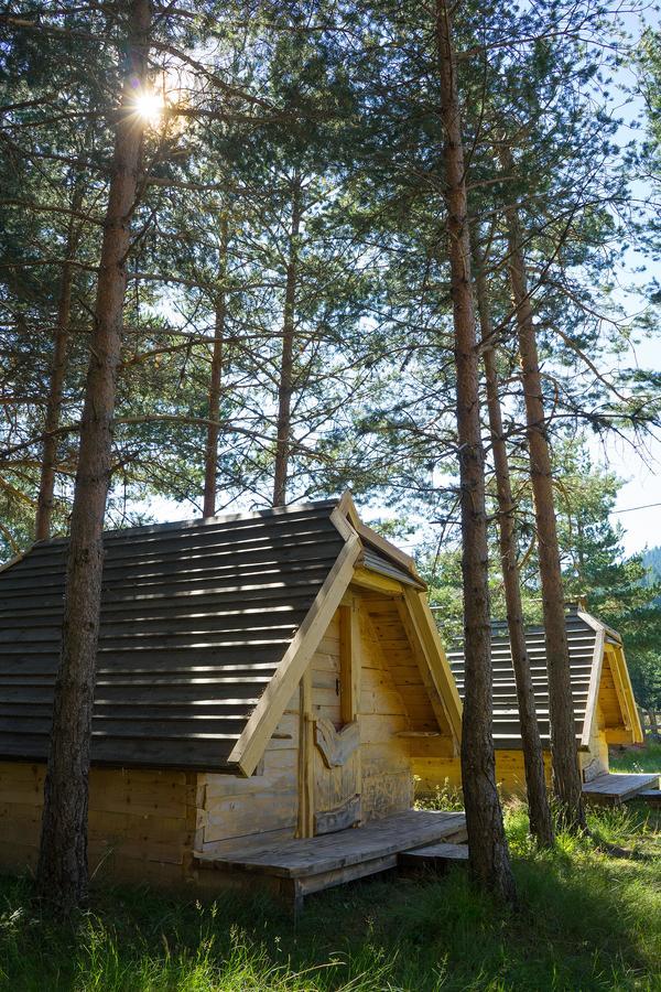 Eco Camp Chalets Pod Gorom Жабляк Экстерьер фото