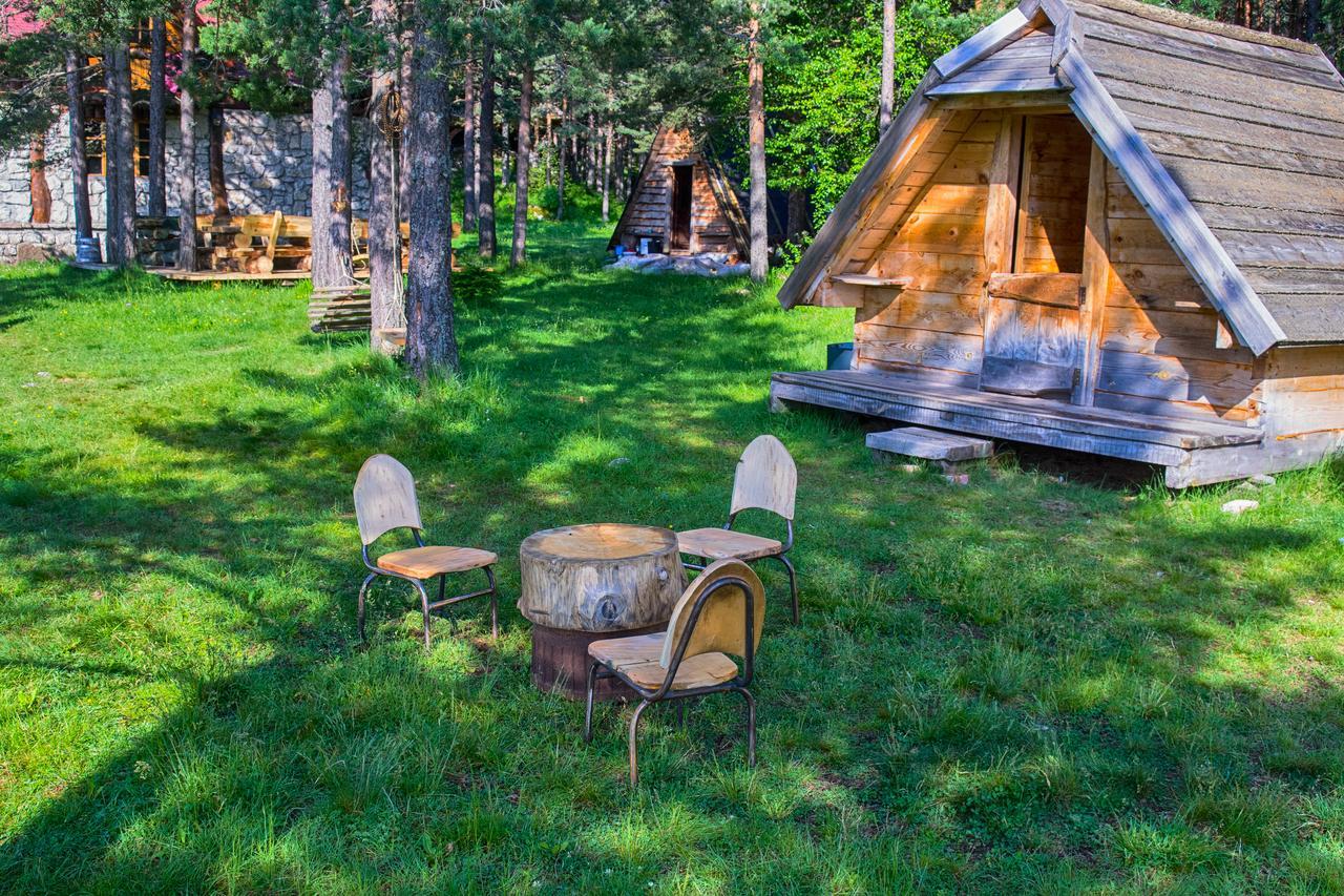 Eco Camp Chalets Pod Gorom Жабляк Экстерьер фото
