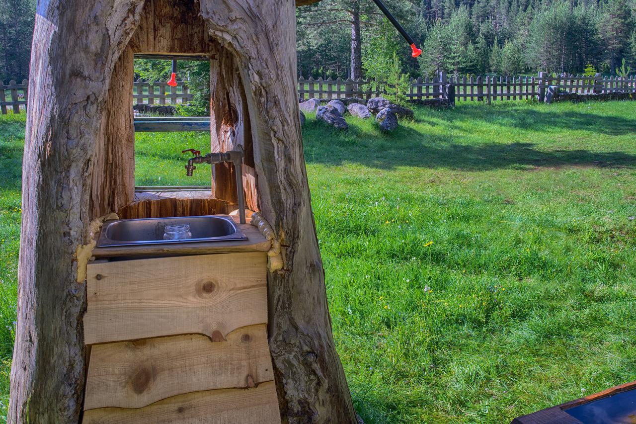 Eco Camp Chalets Pod Gorom Жабляк Экстерьер фото