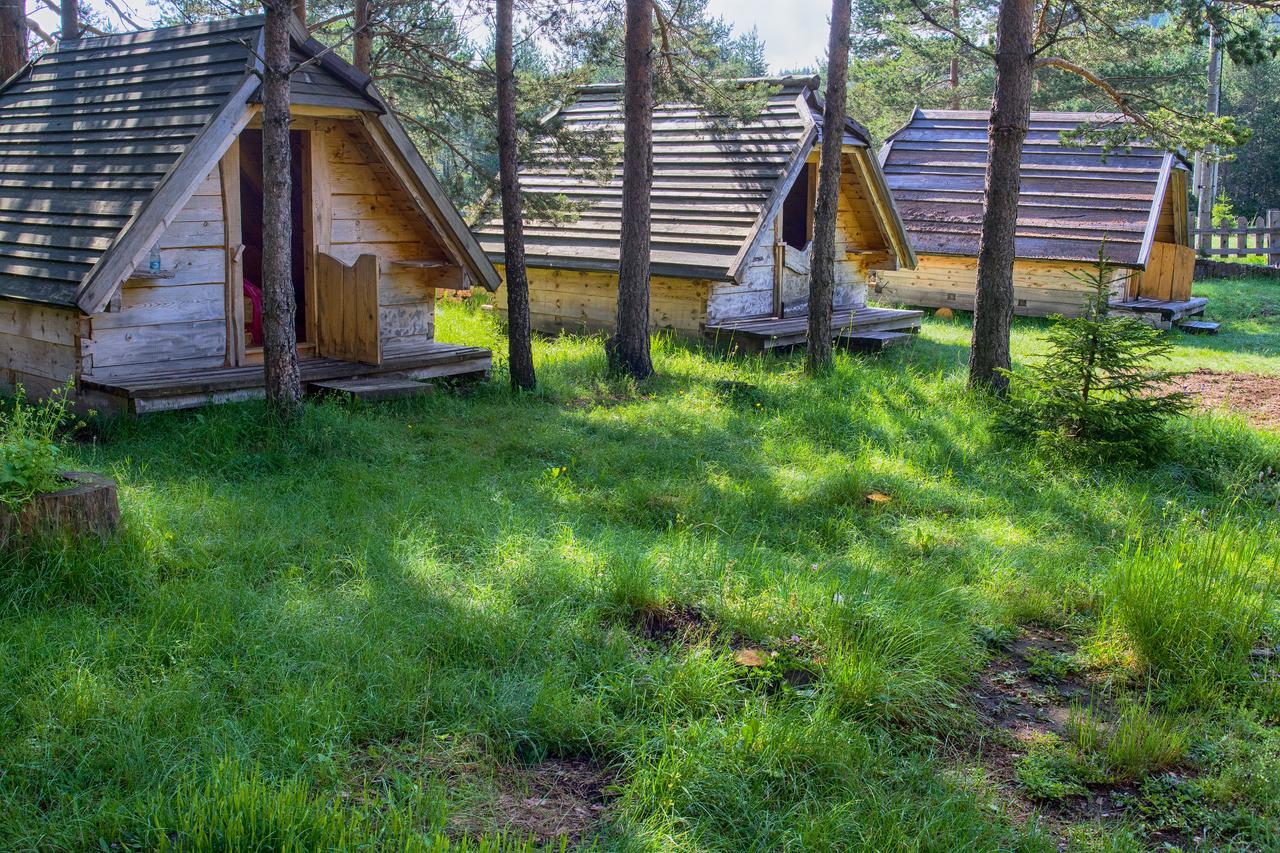 Eco Camp Chalets Pod Gorom Жабляк Экстерьер фото
