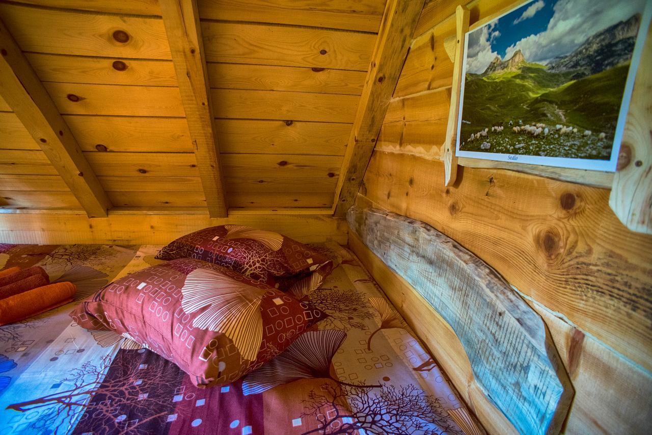 Eco Camp Chalets Pod Gorom Жабляк Экстерьер фото