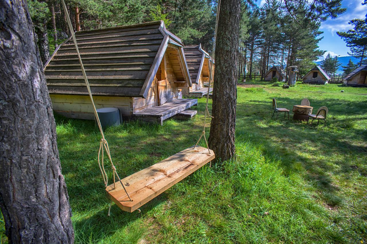 Eco Camp Chalets Pod Gorom Жабляк Экстерьер фото