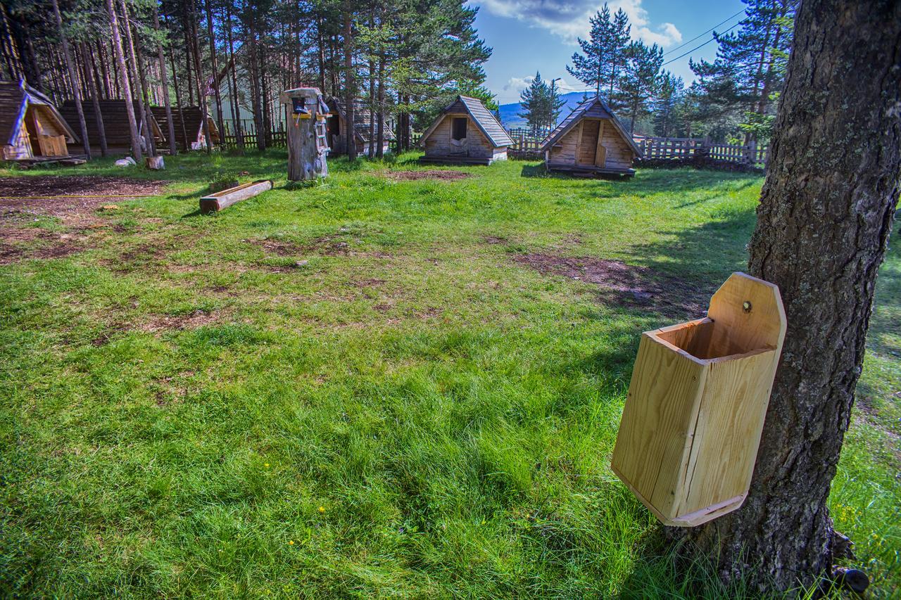 Eco Camp Chalets Pod Gorom Жабляк Экстерьер фото